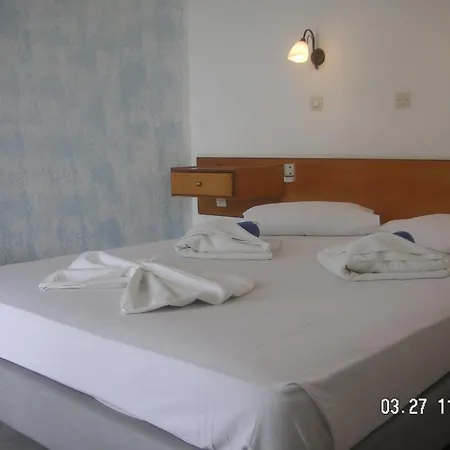 Andromache Hotel 2*