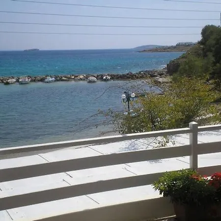 Andromache Hotel 2*